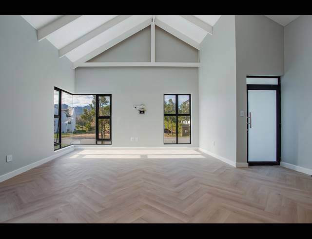 3 BEDROOM HOUSE FOR SALE IN PAARL VALLEIJ LIFESTYLE ESTATE